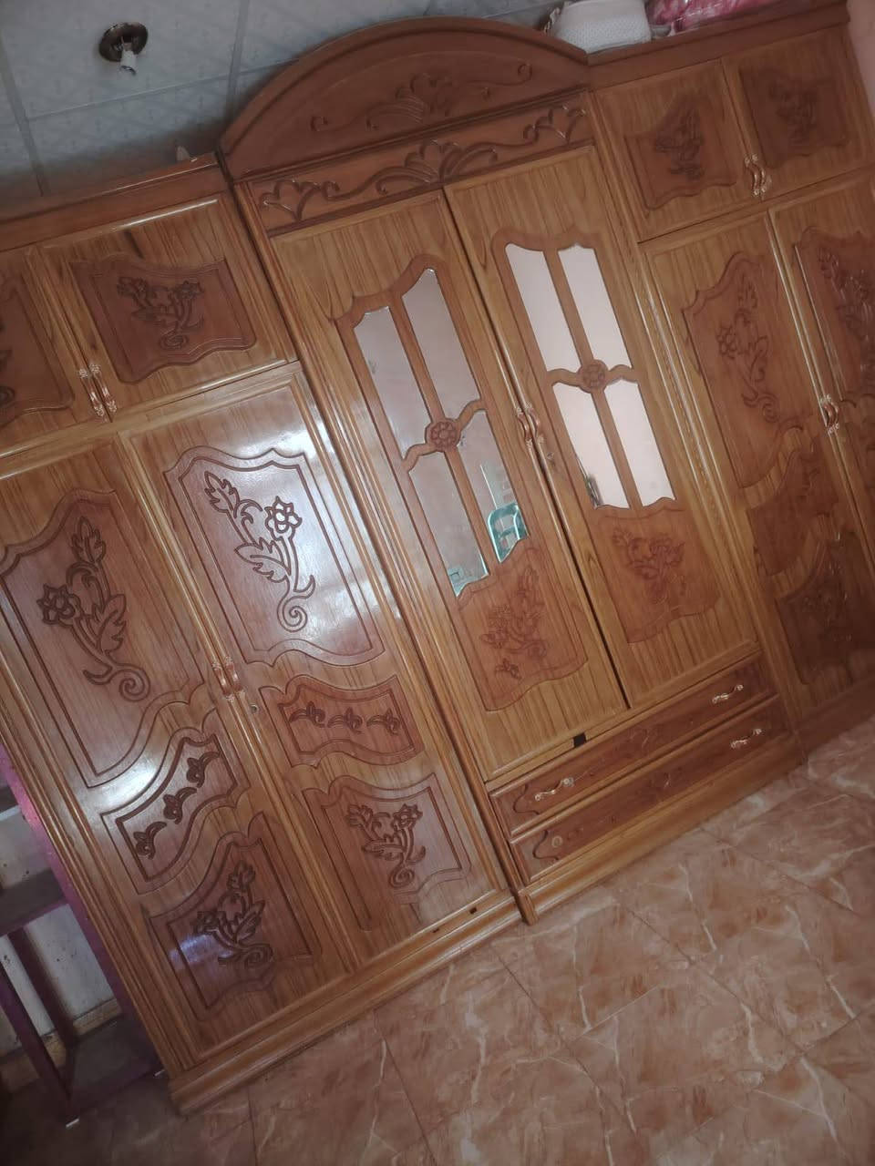 السلام عليكم 
للبيع للبيع
غرفة نوم درجه اولى تسكام 
‏‪***********‬‏
الشراي يتصل ويدلل
بصره حي الحسين
