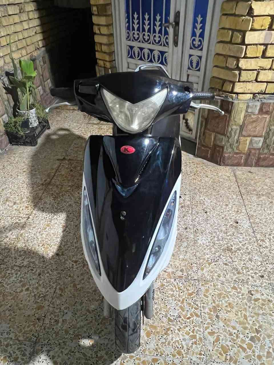 السلام عليكم دراجه كامكو جيفور جديده كلش مال رمبه شرط الفحص وين مايعجبك مكينه خرسه السعر ٦٥٠ وبيه مجال 
***********
