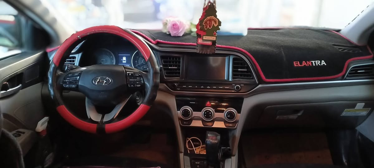 السلام عليكم الانتره موديل2019 رقم بغداد مكرر السياره ليبل واحد السونار موفق مع المنشور والسونار يگول نضوح ماكو أي نضوح حالياً التبريد ثلج گير ATالمرغوب السعر100 وبيها مجال *********** حله بابل مركز مدينة قرب جسر الهنود
