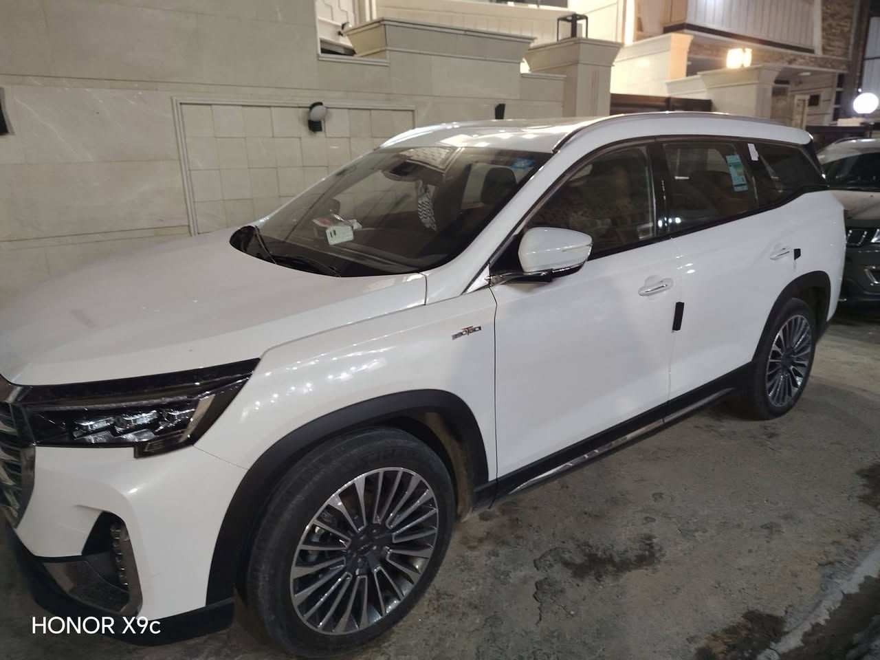 السلام عليكم جيتور x90 plus للبيع وكالة هارلم موديل  2024 محرك 2000تيربو
سيارة مكفولة من الصبغ والضربة سيارة جديدة ونظيفة ماشية 11الف بعدها بضمان الشركة رقم بغداد
العنوان بغداد العبيدي 

بيها شخط فقط بالجاملغ فقط السعر 180 

للتواصل واتس إب ***********
