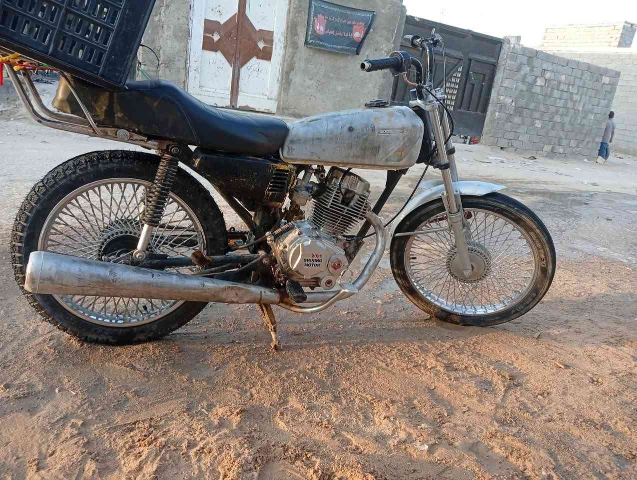 سلام عليكم 4كير بيه محرك مال جمرة كلشي  ماعايزة مال شغل ستوني مجفته تايره وره جديد ويلا جدد محتاج وريد ابيه قفله 175 كلك نجف شارع المطحنة ***********
