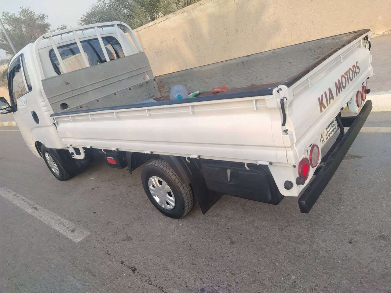 السلام عليكم كيا 2700موديل 14وقم واسط انكليزي سياره مكفوله من ضربه وحرك لاصرف والبخار وكير واكسل وشاصي ورقم شاصي وصدر تخم تايردوشمه كهربائيات جاهزه جديد تبريد ثلج  منضومه كامله مجدده لل 30 وين مايعجبك أحول معروضه 90 وبهئ مجال بسيط شراي يتصل ***********

