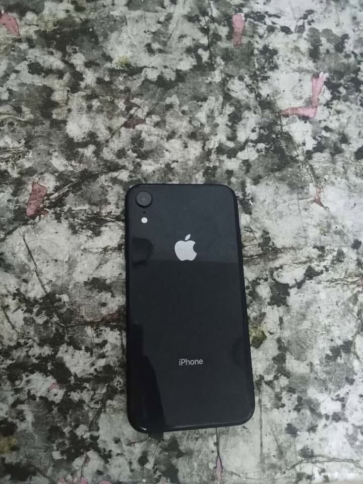 السلام  عليكم iPhone XR ذاكرة 128 الجهاز نظيف ما مفتوح وتر اقسم بذات الله شخط ما أبي بطارية 87 ‏بطارية غير معلايه اقسم بذات الله الجهاز نظيف ومابي طخة تصليح السعر 135 الف  رقم الهاتف *********** العنوان بغداد البلديات شارع مدارس تغلب

نص مكتوب في الصور:
- البطارية حالة البطارية والشحن كما هو الحال مع البطاريات القابلة لإعادة الشحن، بطارية الهاتف قابلة للاستهلاك وتصبح أقل كفاءة مع الوقت. معرفة المزيد.. الحد الأقصى للقدرة 87% هذا قياس لقدرة البطارية مقارنة بقدرة حينما كانت جديدة. قد تسبب القدرة المنخفضة مقابل ساعات استخدام بين عملية الشحن والأخرى. أقصى قدرة للأداء تدعم بطاريتك حالياً الأداء الطبيعي وقت الشحن شحن البطارية المحسن للحد من استنزاف عمر البطارية، يتعلم ال iPhone من عادات الشحن اليومية بحيث ينتظر ولا يجاوز 80% حتى يحين موعد حاجتك إلى استخدامه الشحن بالطاقة النظيفة في منطقتك، سيحول iPhone التشغيل من الطاقة الكربونية من خلال إلغاء وقت الشحن الذكي توفر فيه كهرباء بانبعاثات كربونية منخفضة. يتعلم iPhone من عادات الشحن حيث لا يصفي لا يعفي
- 9:29
- رجوع
- حول
- الاسم
- < iPhone
- إصدار iOS
- < 18.7.10
- اسم الطراز
- iPhone XR
- رقم الطراز
- MH7L3TA/A
- الرقم التسلسلي
- DX3DH0CHXK6
- الأغاني
- 0
- الفيديوهات
- الصور
- 2
- التطبيقات
- 1
- السعة
- 128 غ.ب.
- متوفرة
- 111.89 غ.ب.