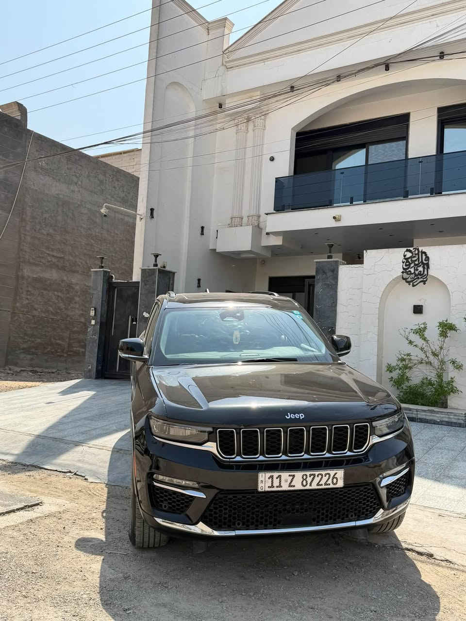 للبيع بسعر مناسب
شراي اتصل وتشلع عيني 

جيب شيروكي 2024 لون اسود شذرة كلش حلو لونها 
5راكب المرغوب 
Plug in هايبرد السيارة 
محرك 2000 توربو 
فول مواصفات فول الفول 
3 شاشات 
بانوراما 
رادارت محيطية 
بصمة تشغيل وبصمة ابواب 
شاشة جبيرة 
تدفئة كشنات وتدفئة ستيرن 
كشنات جلد كهرباء 
فول الفول السيارة مواصفاتها متنعد  
حادثها جاملغ امامي وشوية من الباب صبغ  
بدون دواخل شرط الفحص بدون شاصي بدون لغد 

رقم بغداد باسمي تحويل ثاني يوم 

مكاني بغداد 
***********
