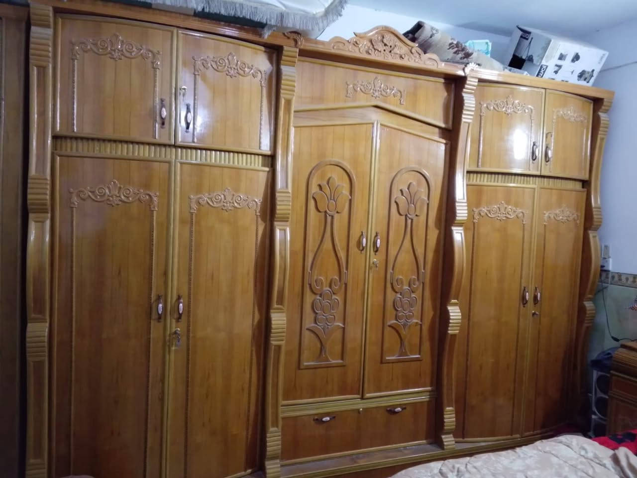 سلام عليكم غرفه لبيع كلشي واضع بلفيديو مكان كربلاء لروضتين سعر مليون
