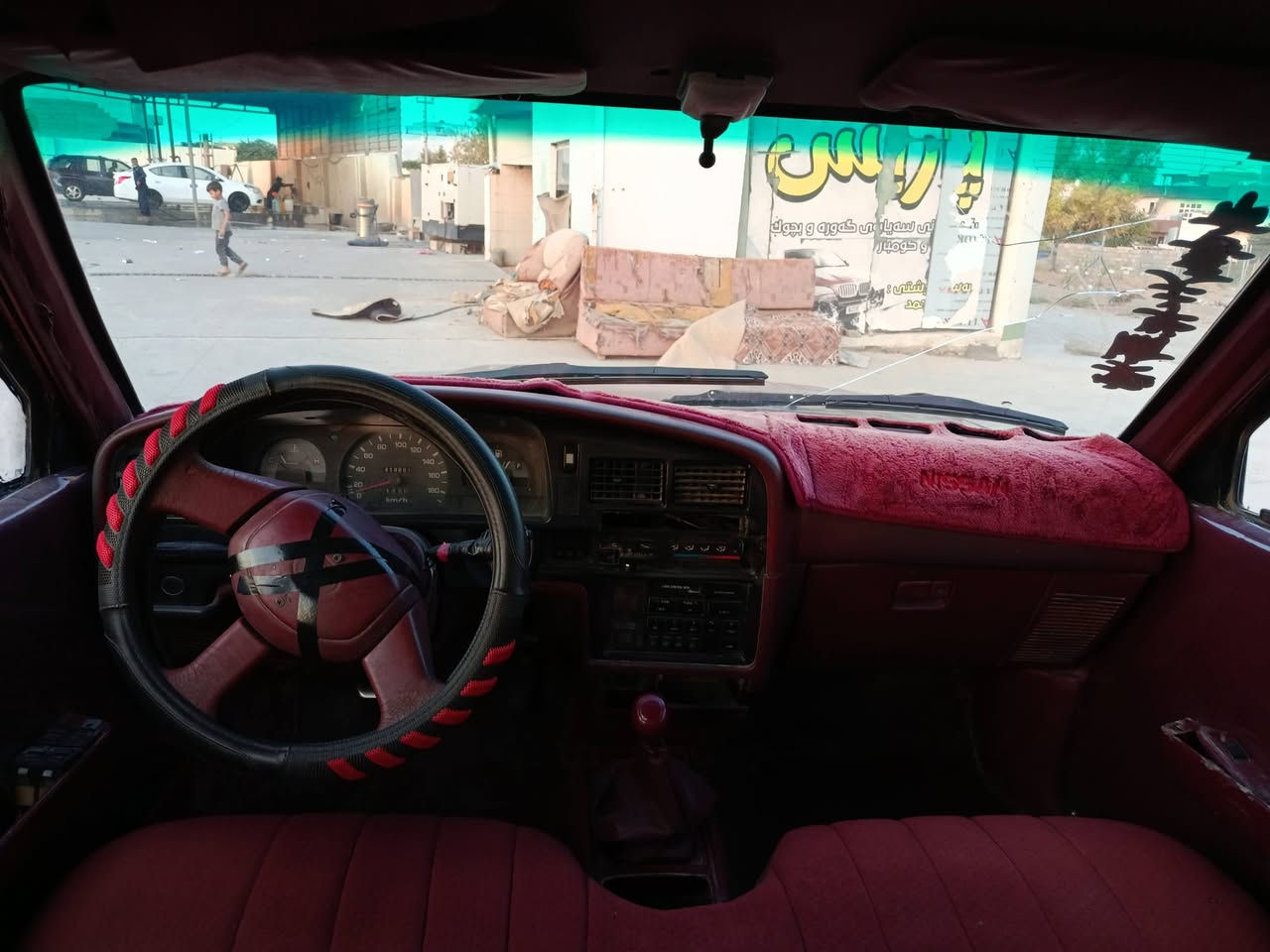 پیکاب یابانی 93 پاکانەی مروری لەگەڵایە سەیارەۆە پاکە دەعامو لێدراوی نییە سەقفو شانی بێ بۆیاخە گێڕو مەکینە بەشەرت چوار تایەی لۆک یەک مانگە کراوەتە سەری بە لۆکی ناونیشان چەمچەماڵ سعر 23گڵا ژ.م کۆڕەک***********
ئاسیا***********
