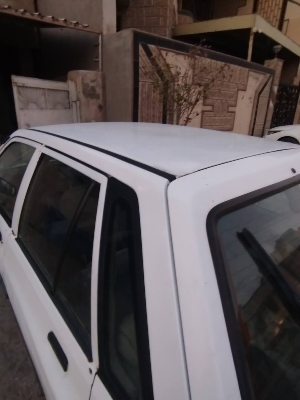 السلام عليكم سياره كيا برايد للبيع سيارة جاهزه من كلشي رقم بغداد انكليزي السعر 25
هاتف :***********
