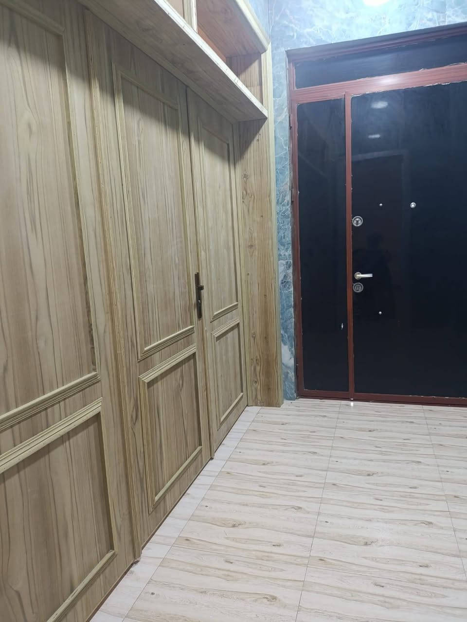 نص دونم وبيت حديث نزلت  سعد بيجو شارع اما الحسين لبيع ***********

