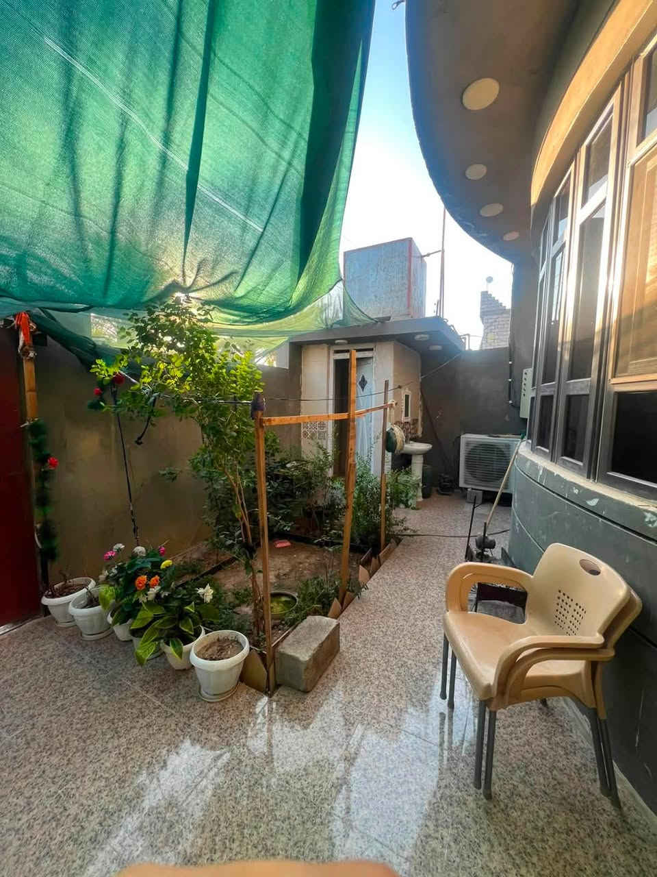 🏠 دار للبيع – موقع مميز وبناء حديث
المساحة: 150 متر مربع
الموقع: دور الزراعة – الرابعة (قرب المدخل )

📞 للاستفسار والتواصل:
 رقم الهاتف: ***********
