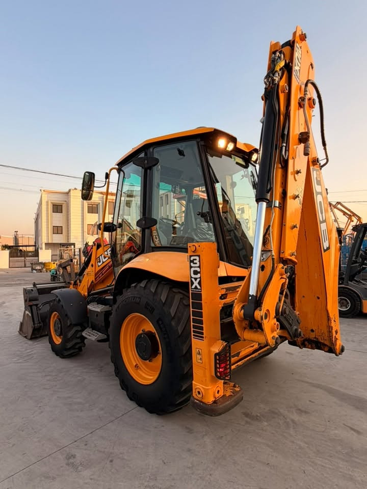 JCB 3CX • ٣٩٠٠ ساعة • أربيل