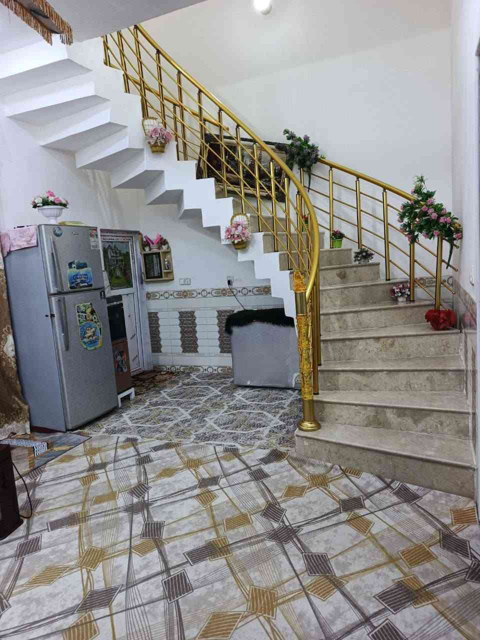 سلام عليكم بيت للبيع مساحه200(رقم وبي معامله واصله) في نهاوند العشر تالاف موقع البيت على شارع عشرين وكامل الخدامات منطقه هادئه وحلوه
سلام عليكم بيت للبيع مساحه200(رقم وبي معامله واصله) في نهاوند العشر تالاف موقع البيت على شارع عشرين وكامل الخدامات منطقه هادئه وحلوه 
البيت يحتوي على غرفتين نوم ومطبخ وصاله وستقبال ومقدمه البيت محل وفوكه شقه 
الاستفسار على رقم (***********)
الشراي يتصل ويدلل وذا ماعدك رصيد رمش
