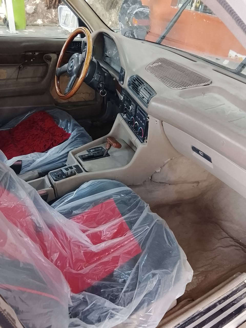 السلام عليكم بي ام ٥٢٥ كير ومحرك راس ثور ففتي رقم بغداد راعيهه مسافر السعر ٢٢  مكان واسط ***********
