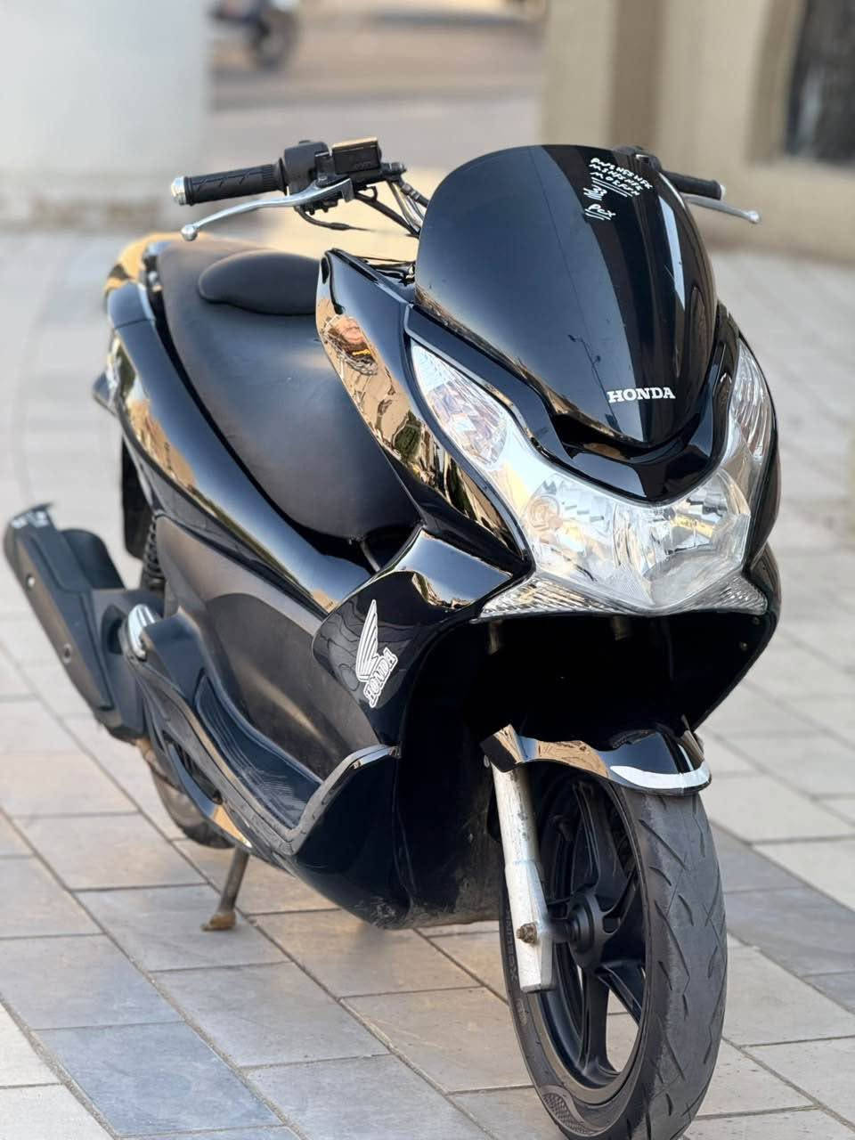 السلام عليكم اخواني….
دراجة(PCX)…(الجيل الاول)
#مال رمبه
# الـمكينة 150 حرف (A)
وكاله وكاله ما متعوبه مال جناي🛵🛵
دراجة شلعة معدل كهربائيات كلها شغالة
…دراجــة بـلاديـة جـديدة…
اي نقص مابيها مكفولة كفاله عامه بشرط الفحص كفرات بلادي مكينه برغي ما مفتوح اد مفتوحه ترجع الدراجة مال جناي
جيب فيتر وتعال افحص مستعجل على بيعتها
السعر مليون و350وبيها مجال بسيط
العنوان الكرخ للاستفسار عل هذا الرقم 👇🏻📞
‭*********** بغداد, العراق
