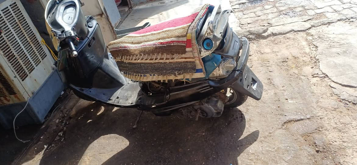 سلام عليكم البيع ماطور ياماهة صاروخ محرك فول يحتاجلة باتري فقط سعر ١٧٥ وبي مجال شراي ***********مكاني قضاء هيت
