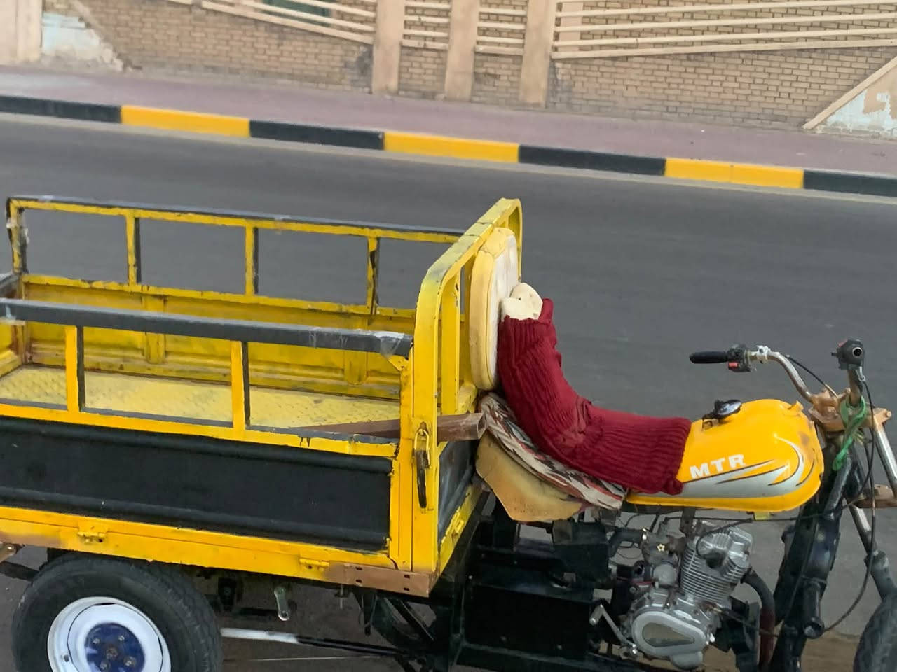ستور أدوات • بصرة زبير • بيها مجال