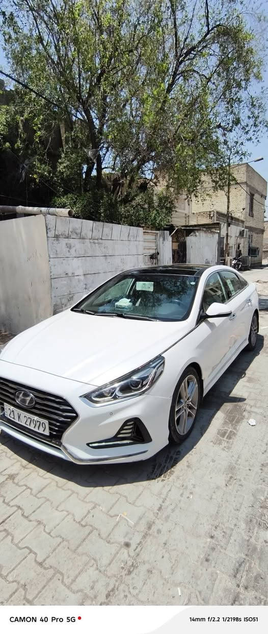 سوناتا 2019خليجي 
محرك 2400
كلين تايتل بيها فقط شخط ع كد شبر باب السايق تكحيل
بصمه بانوراما شاشه داخل لونين
تبريد خلفي مكفوله كفاله عامه گير محرك تبريد تدفئه 
السياره حلوه وجاهزه من كلشي
السعر 17.600$
***********
