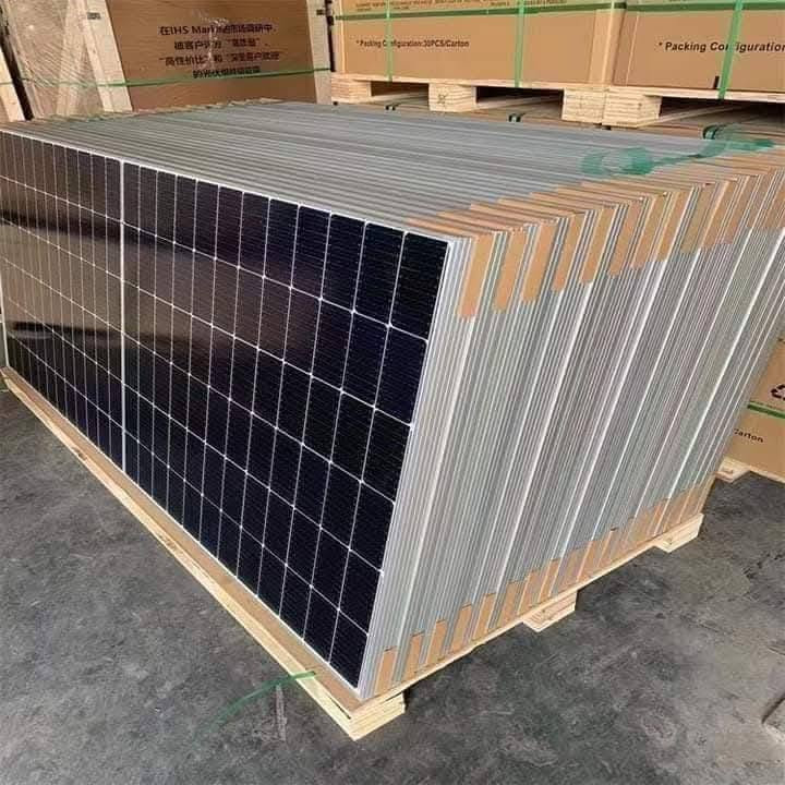♦️♦️ تعلن شركة الرافدين وصول شحنه جديده من الواح الطاقه الشمسيه ذات الكفاءات العاليه والنوعيه الجيدة تحمل عالي للطاقة  نوع لو نجي  Longi Hi-MO X10 بقدرة 650 واط
ضمان 15 سنة
 موديل اكس تن X10 أعلى فئه
650 واط .. مع كافه المستلزمات الاخرى..
الاستفسار الاتصال على الرقم  
 ***********
*********** واتساب
المكان بابل ويوجد توصيل الى كافه المحافظات
