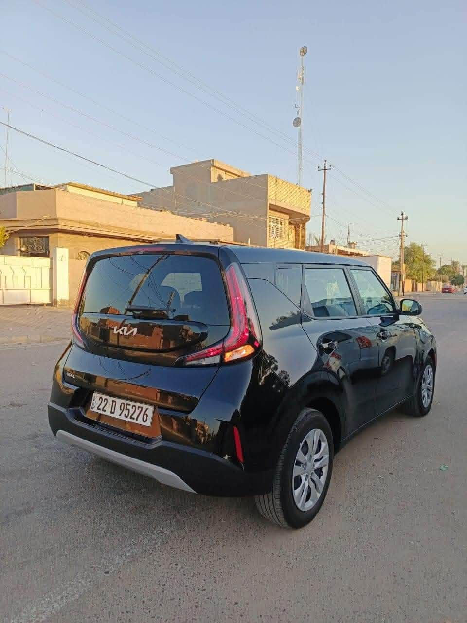 كيا صول امريكي موديل 23  ماشية 10 الالف 
مكانهه بغداد اليرموك***********
