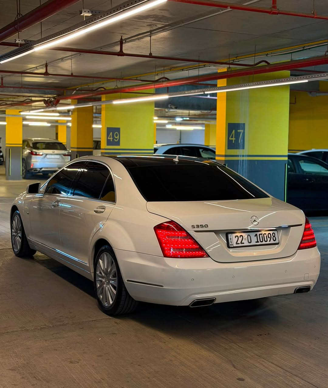 سلام عليكمS350 VIP خليجي وكاله لارج باب طويل فول مواصفات 2009 محدث 2013 سياره جديده جدا بدون دينار مصرف محرك العادي المرغوب هيبه ونعومه وتراي جديد
بصمه بانوراما جلد  
٥ بردات كهربائيه+ابواب شفط  
كشنات تدفئه تبريد+بريك بصمه
ناضور ليلي+كامره حساسات 
صندوق كهربائي+ستيرن كهرباء
شاشات خلفيه+تحكم خلفي
شاشه خلفيه تبريد لمس مري قلاب
نضام خزن ميموري+ كشنات خزن
دواخل لد تحكم ٧ الوان بلادي
دبل ماوس خلفي وامامي تحكم بلسياره
نضام اوتو هولد+نضام اوتو پارك 
كير محرك بشرط ممفتوح صدر تايرات جديد
فقط بيها قطعه ونص صبغ كلير بدون دواخل بدون فتح
سياره شخوط ورصعات مابيها جديده جدا
العنوان:📍السليمانيه
السعر: 185💰
ارقام سنويه جديد راسن احولك 
📲***********
