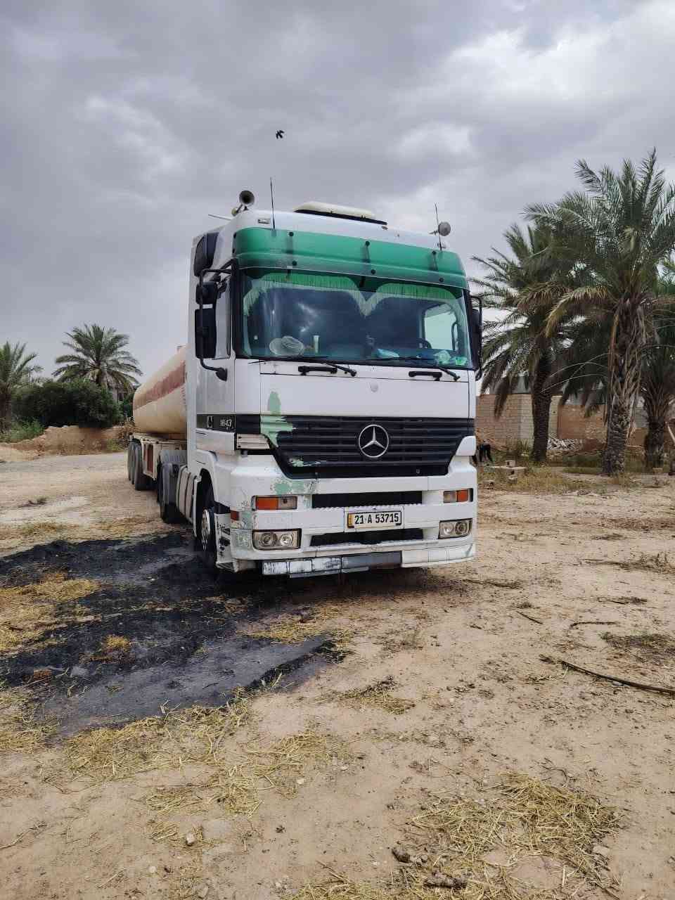 سلام عليكم سياره للبيع نوع اكتورس شمعه ميكه كبيس موديل 2003 تريله جازه للشغل من كلشي تيرات كهربايات  سبلت خزن تدفها وتبريد دبل تانكي كاز بلاد رقم سليمانيه السنويه للحد 2030  فقط الطوناج ساخط عنوان ديالى رقم  ***********

