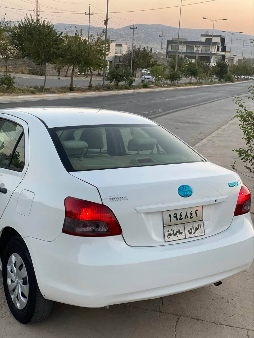 بەناوی خوای گەورە

یارس مۆدێل ٢٠١٣ بێ بۆیاخ 
سەیارەکە هەموو گیانی لەسەردەقی شەریکە ماوەتەوە گێڕ و مەکینەو تەبرید و تەقەو ڕەقەی بەشەرت
دەبڵ گێچ و ئەی بی ئێس مەکینە 2NZ
سەنەوی بەسەر چوە بەناوی خۆمەوەیە بەشەرتی تەحویل و غەرامەو بڕواوەو هەموشتێک
نرخی ٨٤ گەڵاو معالە 
تکایە هەموو شتێکم نوسیوە 
مشتەریت تەلەفون بکە لەخزمەتتام
سەیارەکە لەپیرە مەگرونە
ژمارە موبایل
***********770 196 70 37
ڤایبەر و وەتس ئەپی لەسەرە السليمانية, العراق
