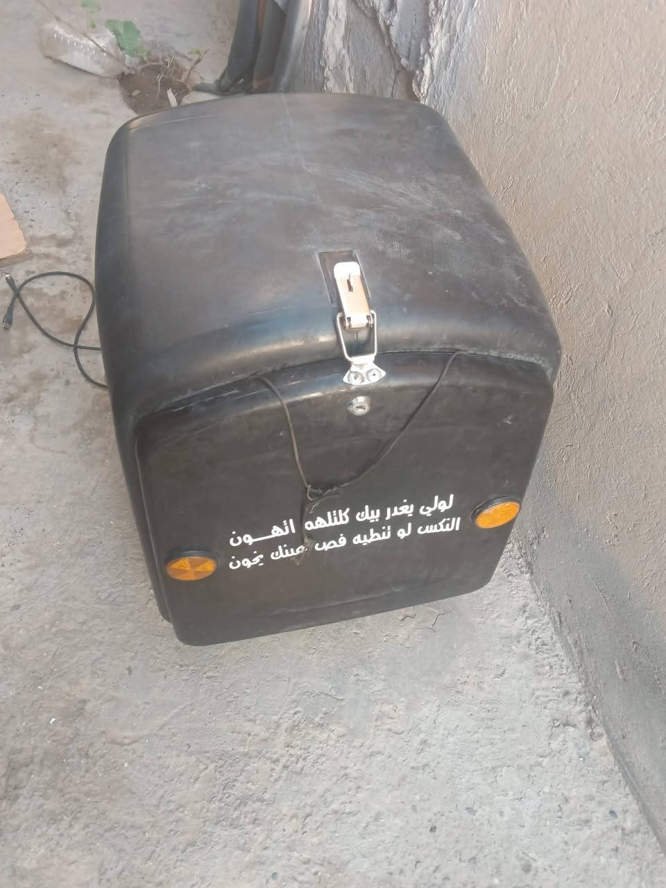 صندوك للبيع 30الف بالمعامل ***********
