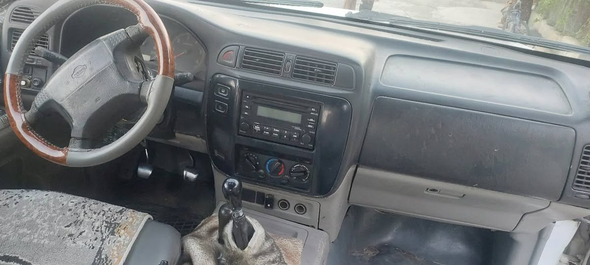 نیسان پەتڕۆڵ 2002 موحسن هەمو گیانی بەشەرت  گێڕ مەکینە  دەبڵ ئەکسل کارەبای  هەموی بەشەرت پشتو پێشی کەپسە هیچ لێدرانی نیە  پەمپ عامە بۆ جوانی بێ محجون  ئەوەلیاتو حدز بەشەرت  57گەڵاو کەمێک محاملە  گۆڕینەوەش دەکەم بەشێ بەدڵم بێت *********** أربيل, العراق
