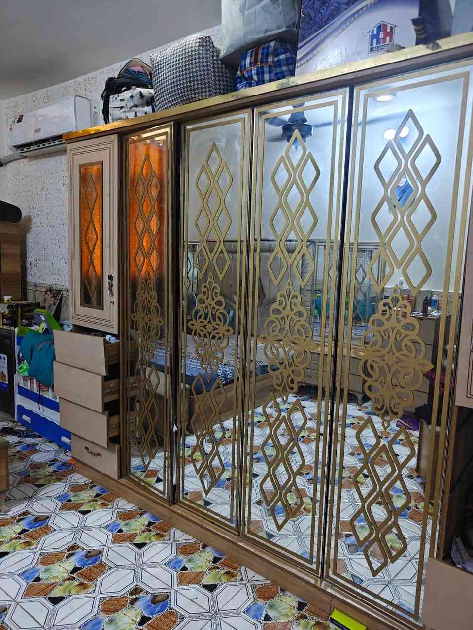 غرفه تركيه للبيع بيهه ضمان فتح وشد عشر مرات نظافتهه ٩٠ بالميه ضخمه للاستفسار الاتصال على الرقم *********** والسعر ٨٠٠ وبي مجال قليل

