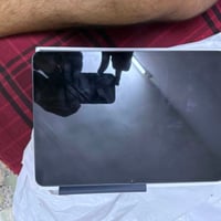 شباب ايباد البيع جهاز جديد هوه محلقات كامل صالي شهر من جايبه ذكره 256ا...
