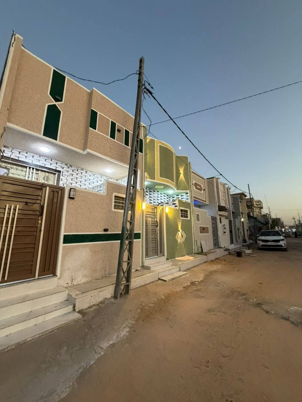 كربلاء  مجمع سيد اسماعيل السكني 
٥٠متر طابق واحد السعر ٣٣ مليون 
سند٢٥ إقرار محكمه مداور باسم المشتري 
***********
***********
يبعد عن لامام الحسين ١٠دقائق بلسيارة

