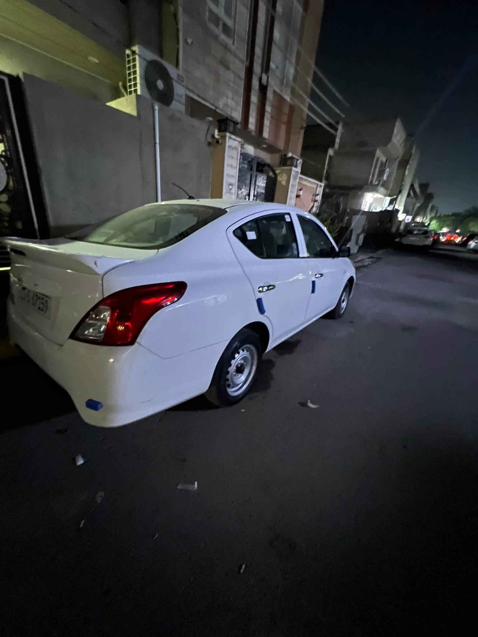 نيسان سني هندي ماشيه ٦٧ سياره بسمي رقم بغداد نكليزي تحويل ثاني يوم سياره جديده ومال بيت بيها بارد البابين والبقبه كله مكفول كير مكينه سياره خير من الله مديل٢٠٢٢     مكاني بغداد لحريه *********** بس وتساب
