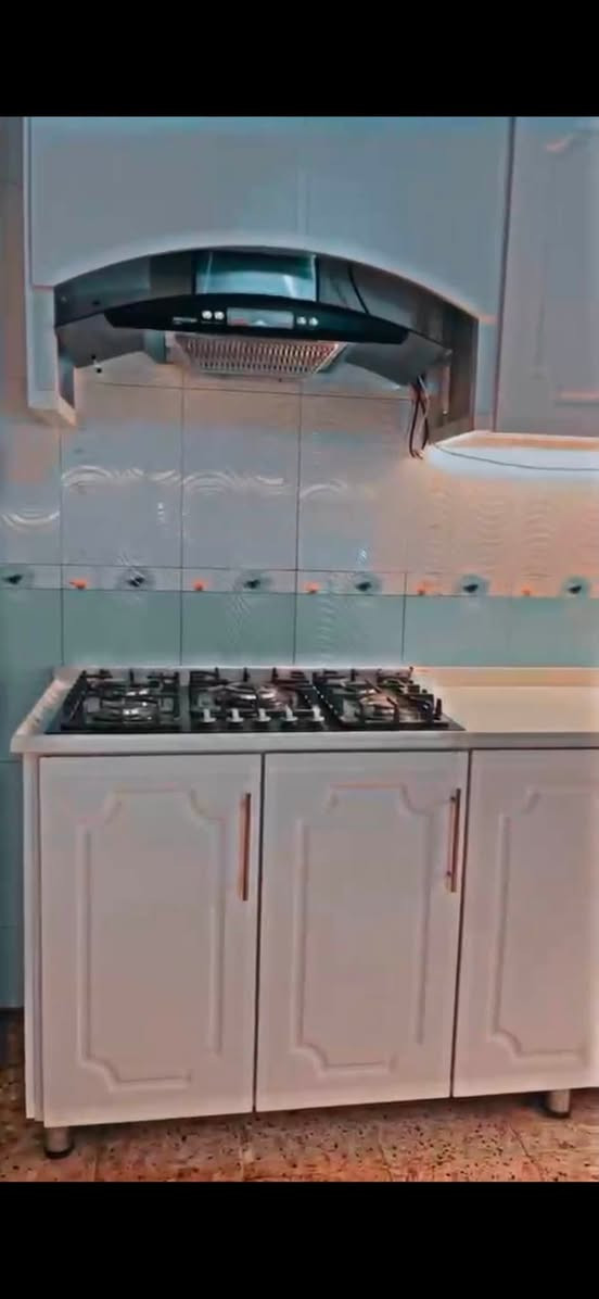 🏡 كاونتر مطبخ للبيع 🏡

✨ كاونتر مرتب ونظيف وبحالة جيدة
🤍 لون أبيض أنيق
🔹 خزائن علوية وسفلية
🔹 يحتوي على مكان للغاز
🔹 حوض غسيل
🔹 شفاط مطبخ
🔹 أدراج وخزائن للتخزين
🔹 مناسب للمطابخ البيتية

📸 الصور توضح حالته وتفاصيله

💰 السعر: يُذكر عند الاتصال
📞 للاستفسار: ***********
