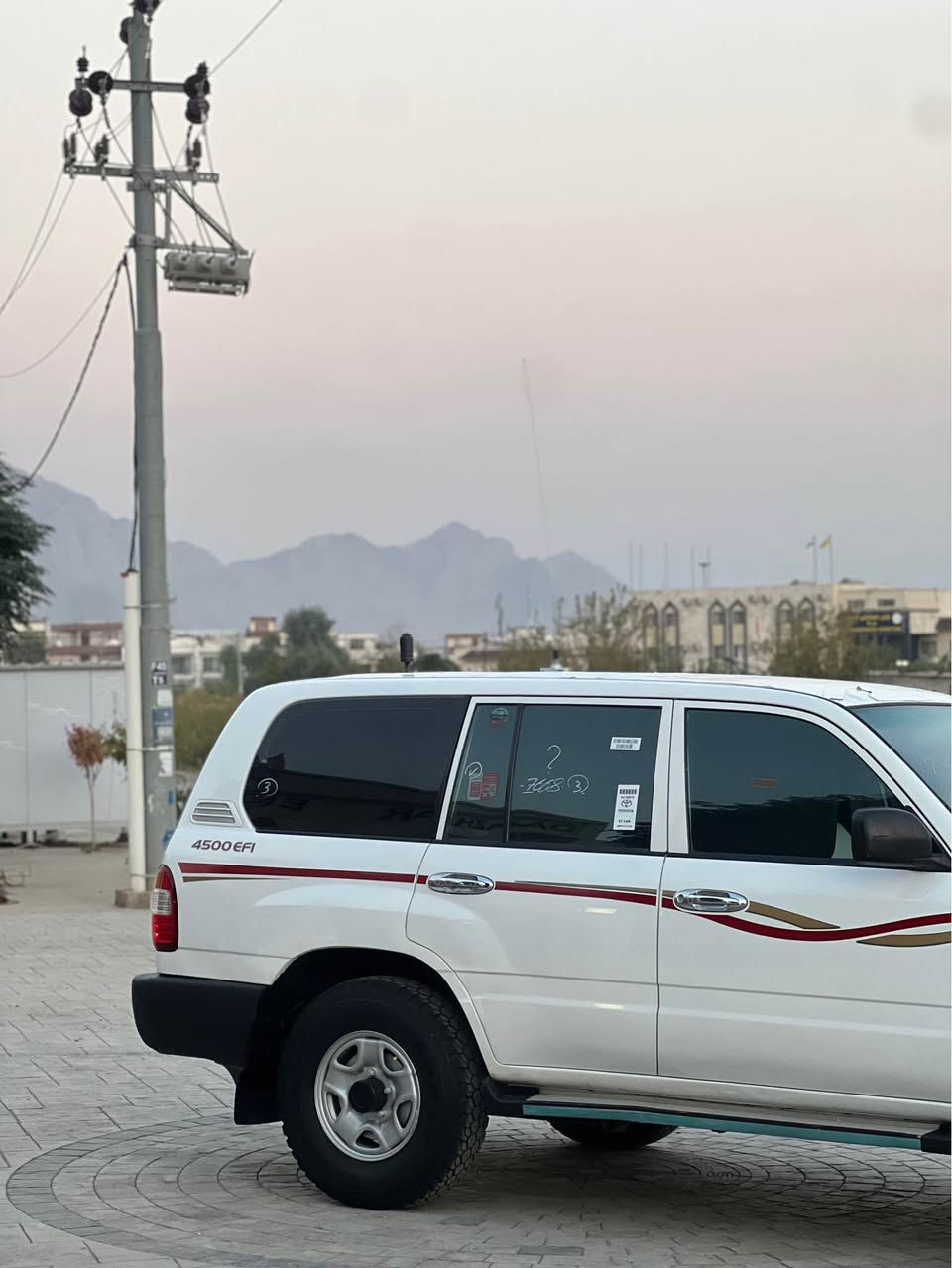 مؤنيكا • ٢٠٠٣ • جير عادي