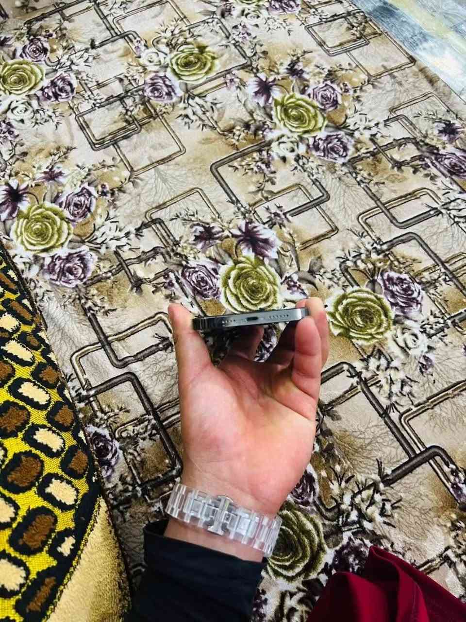 سلام عليكم ١٣برو ماكس نضافه ميه بل ميه جهاز نفس بل صوره فقط بطاريته مرفوعه ١٠٠وسعر خاص واتساب فقط ‭***********+‬
