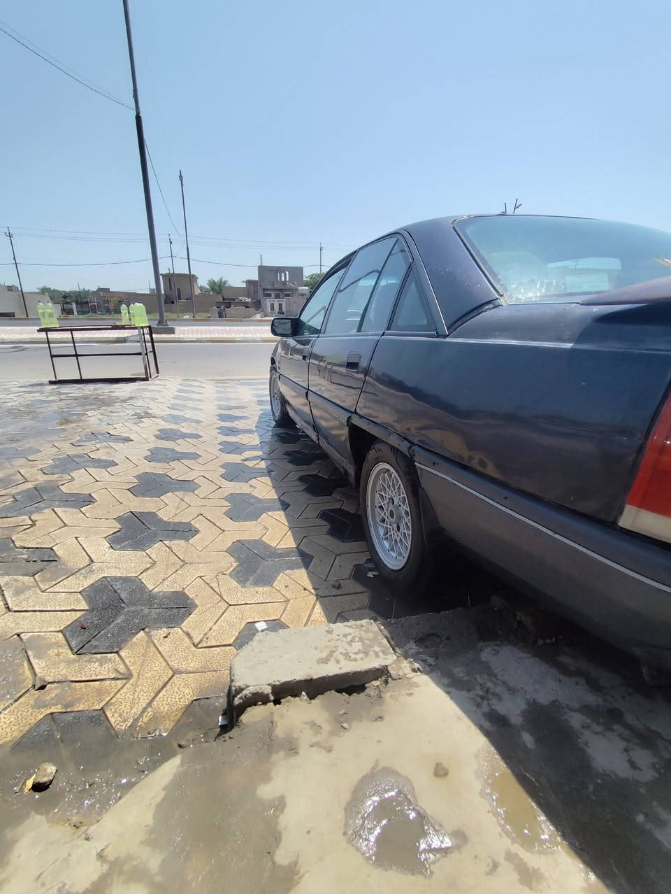 🚗 للبيع أوبل أوميكا موديل 1989 🚗
**المواصفات:**
- المحرك: 2000 سي شرط نضيف ومكفول، بدون نقص دهن
الكير: أوتو ك 
- الداخل: شرط حيل نظيف، دواشيك، ، تخم تاير جديد- 
**السعر: 25 ورقة **

**المكان:** الفلوجة - قرب شارع 60
**للاستفسار:*************

ملاحظة: السيارة للشراي الصدق
