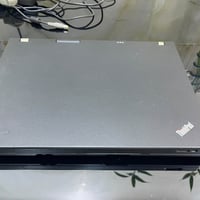 يلام عليكم لابتوب للبيع نوع ThinkPad R500 جهاز باله اصلي بي ضرر بسيط م...
