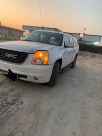 يوكن • مكينة كير • دواخل عسلي