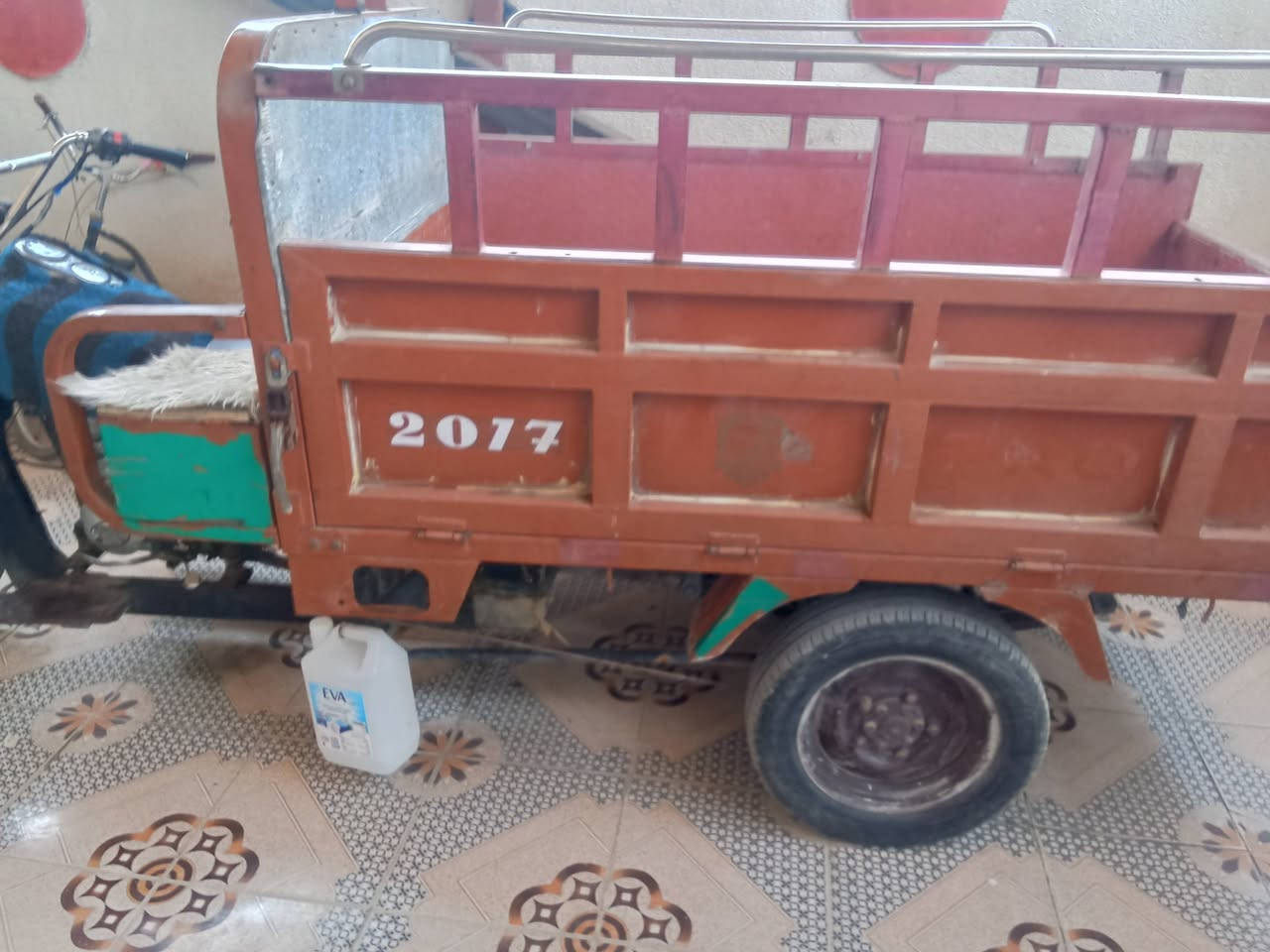 للبيع نضيف كلش 17مديل الشراي يتصل اويطب خاص أوراق شغال من طول بطول ***********
