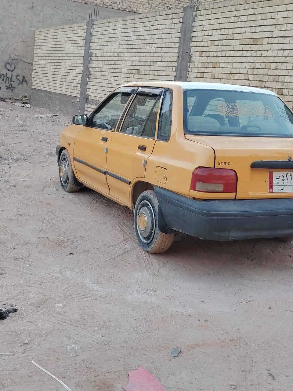 مكينة نفخ • ٢٠١١ • نجف
