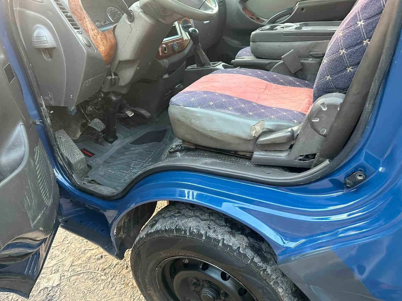 بورتر ٢٠٠٧ محرك مفتوح المرغوب مكفوله بلاديه حت الصفاح مال بدي بدون صبغ سنويه رقم دولي سنويه لل٣٠سياره مرتبه سعر ٨٥ وبيها مجال للاستفسار ***********’ 
***********
مكان سامراء
