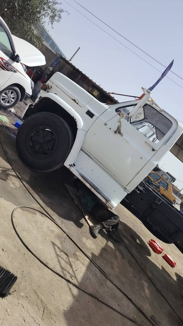 السلام عليكم شوفر ليت بلادي قلاب موديل 89 رقم بغداد إنكليزي بسمي مداور ثاني يوم سياره جاهزه من كلشي مكينه 8بانزين مكفوله كفاله عامه من كير ومكينه وحداديه بريك بل مكان     كهربائيات كله شغاله السعر 5 ملايين وبيه مجال مكاني كربلاء رقم الهاتف *********** موجود واتساب
