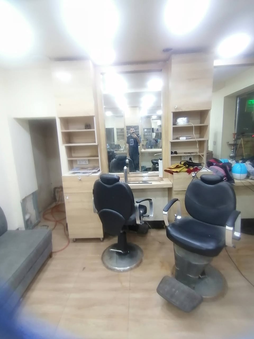 السلام عليكم
محتاج حلاقيين 5 اجار كرسي 200
مكان كربلاء حي الحر مقابيل مستوصف حي الحر
***********
