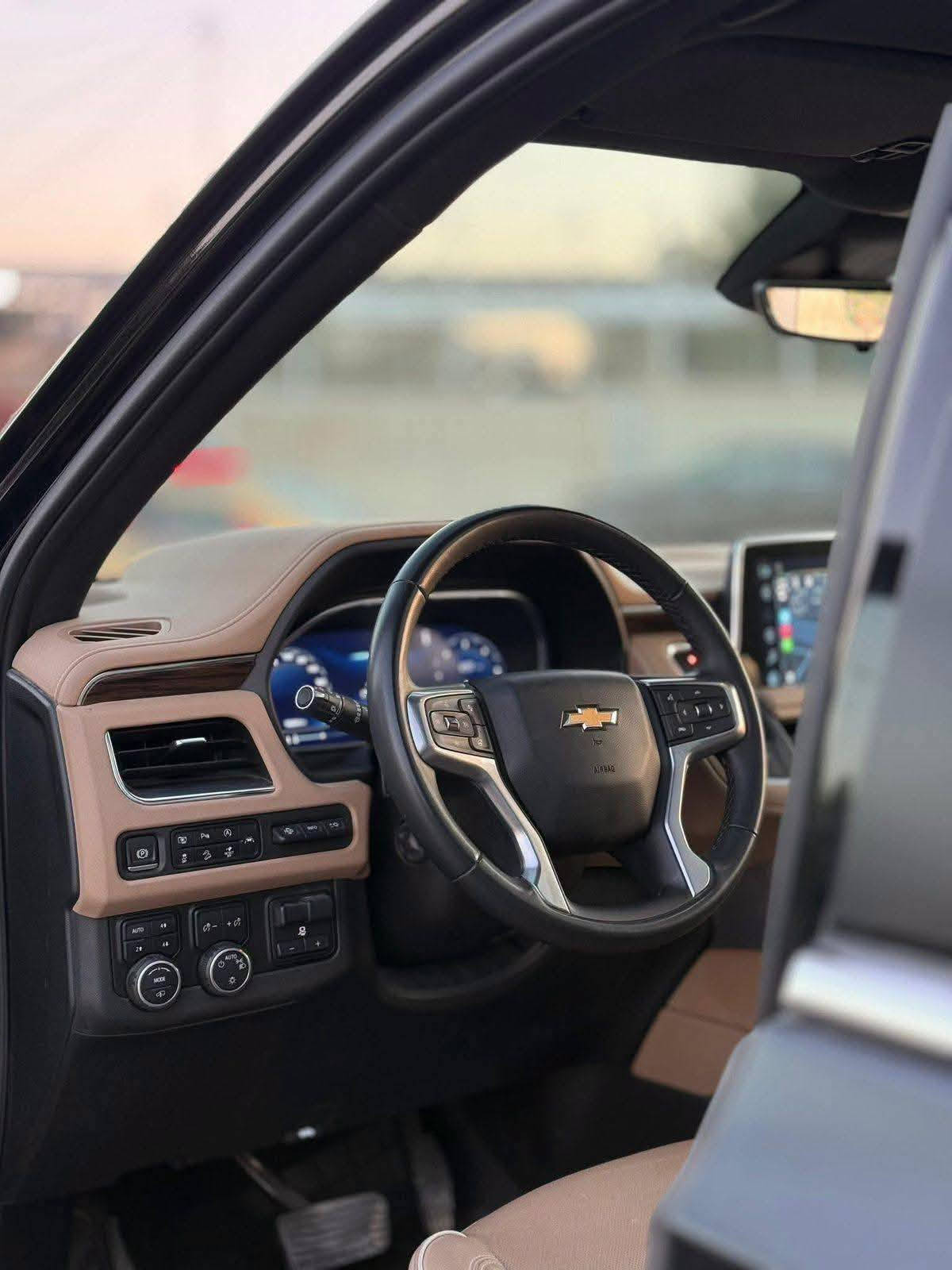 شيفروليه تاهو – Chevrolet Tahoe Premierموديل 2023 | وارد خليجي – شركة المنصور
🌍 المدينة - بغداد – 

---------------------------  

المواصفات
 : فول برايمر فول مواصفات 

🔹 المحرك: 5.3 لتر – V8 (8 سلندر)

:فئة Premier الأعلى

:قير أوتوماتيك 10 سرعات

:كراسي جلد فاخرة كهرباء مع ذاكرة

:تدفئة وتبريد للمقاعد الأمامية

:شاشة لمس كبيرة + عدادات ديجيتال أندرويد أوتو / آبل كار بلاي

:كاميرات 360 درجة

:رادارات ونقاط عمياء

:نظام المحافظة على المسار

:مثبت سرعة ذكي

:فتحة سقف بانوراما

:نظام صوتي فاخر Bose

:تشغيل بصمة ودخول ذكي

:صندوق خلفي كهرباء

:إضاءة LED أمامية وخلفية

:جنوط ألمنيوم 21 إنچ
عداد كيلو متر 90 الف كيلو 
للتواصل: ***********
