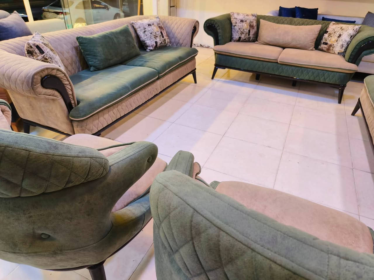 موبليات لا ماسو 🛋️
تخم تركي مستخدم 10 نفرات ماركة نضيف كلش بدون اي عيب 

السعر  :550$

يتوفر توصيل 🚚 الى جميع محافظات العراق

للحجز الفوري راسلنا واتساب☎️:***********  

📍العنوان اربيل سايدين المنارة مقابل سوق اللنكة الجديد مقابل عمارة F

⏰ يومياً من 10 صباحاً لـ 11 ليلاً
