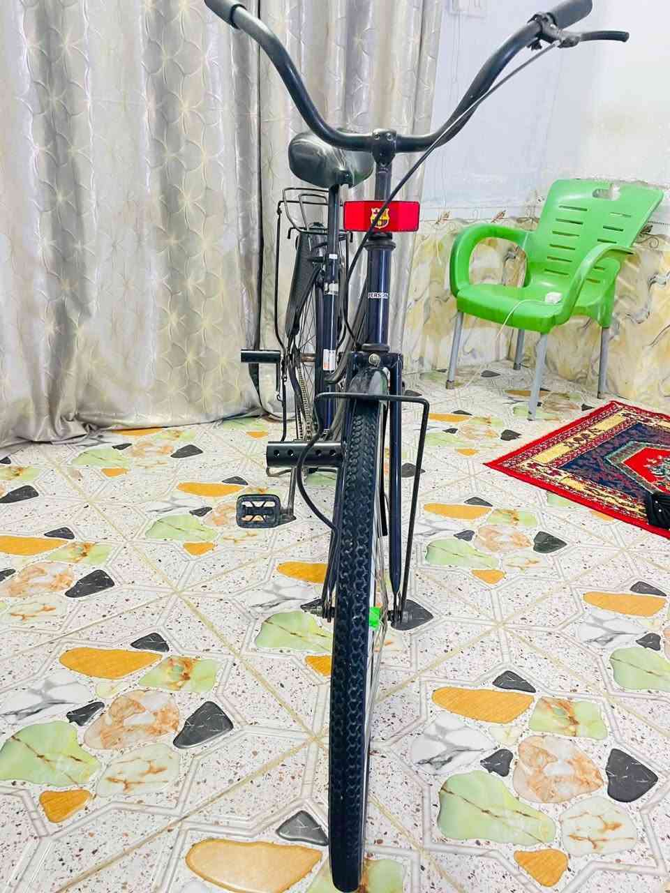 سلام عليكم عندي بايسكل للبيع حاويه موديل 18 بايسكل نضيف  مكان قضاء الرفاعي ***********
