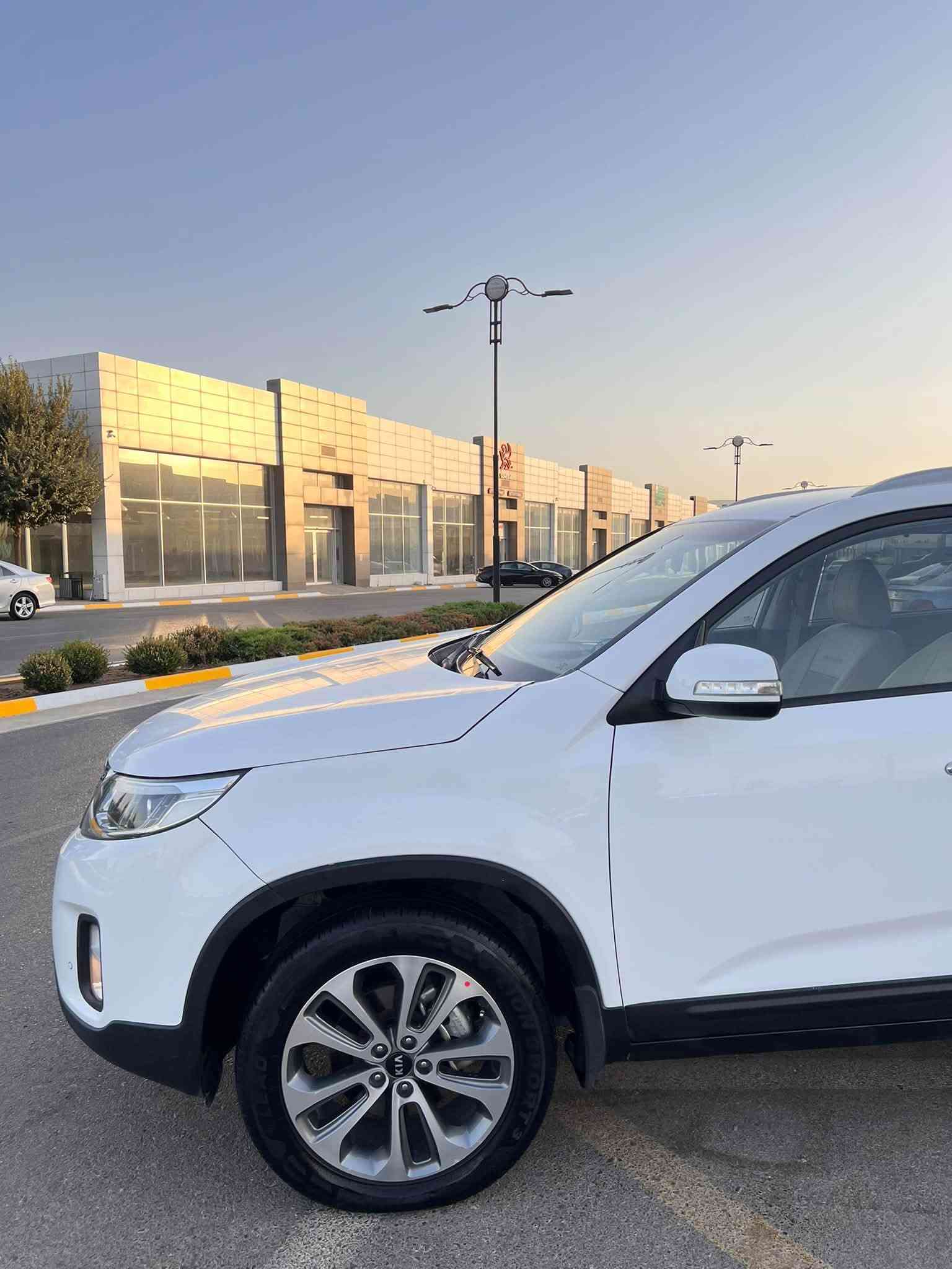 KIA SORENTO- مۆدێل  2015 -
📲 *********** سعر : 168💸 مەجالی تیایە

سەیارەکە زۆر جوانە  
سەیارەکە تەنها پەڵە ساردی  هەیە  بە بێ بۆیاغ  ✈️

مواسەفات   ( ناو زەرد  - کوشن کارەبای  -حاسە  - ڤۆلیۆم   -  تحدید سورعە  - بلاجکتۆر - لید - ویل کرۆم -کامێرا لیدی ناوەوە- کوشن جلد - بەسمە - گیر اوتوماتیک و عادی  - سێ ڕیز کوشن - تەبرید مەرکەزی - ئیکۆ -شاشە ) 🗼

گێڕ و مەکینە بەشەرت نەکراوەیە
١٣٧ هەزار ڕۆیشتووە
سەنەوی تازە تا ٢٠٢٨
تەحویل  و غرامە بەشەرت 🇺🇸
شوێن : سلێمانی 🪙

كيا سورينتو   - مۆدێل  2015 -     
📲 *********** سعر : 168💸 و مجال

سيارة حيل حلوة  
سيارة بيها مكان صغير بارد و بدون صبوغ   ❄️
 
مواصفات (     داخل اصفر - كشن كهربائي -حاسات - بلاجكتور - ڤۆلیۆم - تحديد سرعة -بلاجكتور -ليد- ويل كروم -كاميرا - شاشة- ليد دواخل-كشن جلد - بصمة- گير اوتوماتيك و عادي-ثلاث معقد -تبريد مركزي-نظام ايكو)  🆕

 گير و محرك بشرط ما مفتوح 
137 الف حقيقي ماشي 
سنوي جديد حتى 2028
تەحویل  و غرامە بشرط 💎
مكان : سلێمانی
