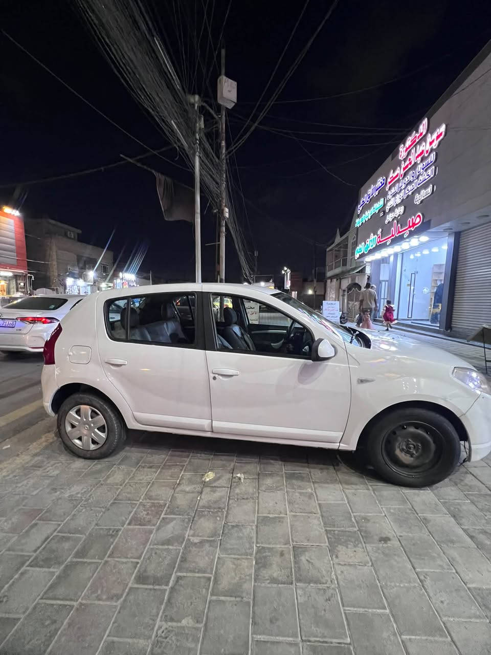 سانديرو • ٢٠١٢ • ١٦٠٠