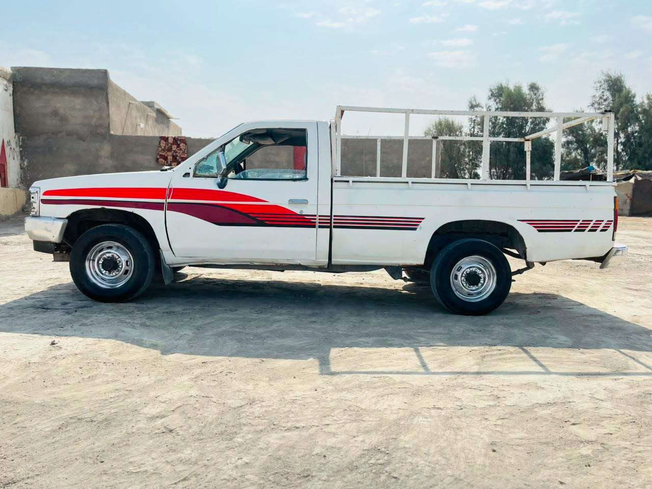 مكلف بنشر
سلام عليكم لبيع نيسان شبوط مديل 92 رقم ميسان مشروع وطني شرط تحويل كير محرك مكفولات لشرط شاصي مكفول سياره حلوه نضيفه مكفوله من الكلبه والضربه رشه صبق فقط سياره مالت جناي جاهزه من كلشي ترايك وين ماتريد بدي نضيف سعر 22وبيه مجال  بيع مستعجل***********مكان سماوه الخضر
