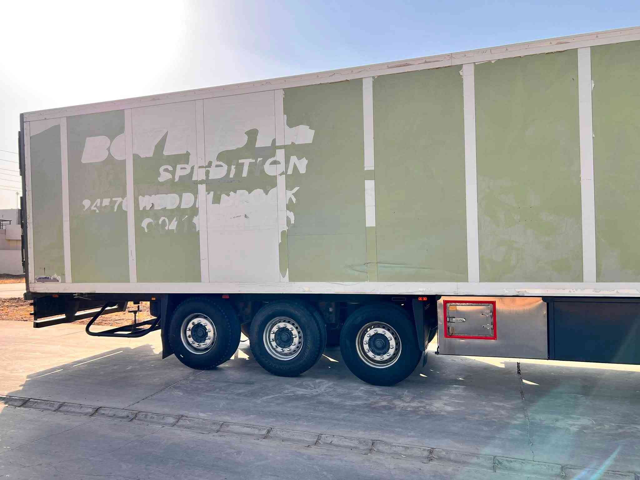 سلام عليكم للبيع براد شمتز منفيس سمك 5 جهاز اس بي ثر شاشه 200  غاز404 شرط تنزيل دنكير سحال بلادي تخم تايرات جديد جوا سعر 78 وبيها مجال ***********
