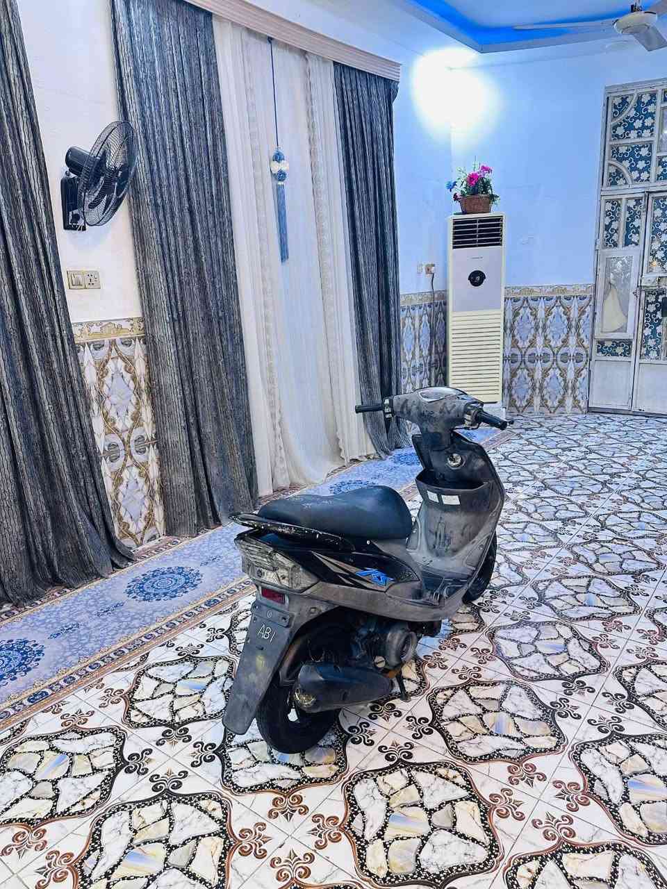 السلام عليكم للبيع ماكس عدله ياباني حاويه شرط كفاله عامه صار 11 يوم من طالعه كفاله من كلشي جيب فيتر وفحص شرط ما مفتوحه بلاد 49 ختم واحد كله ويه المحرك كلشي شغال بيه سلف هندر كهربائيات شرط تاكل الكاع بالسرعه السعر 975 وبيه مجال رقم*********** بصره القرنة, البصرة
